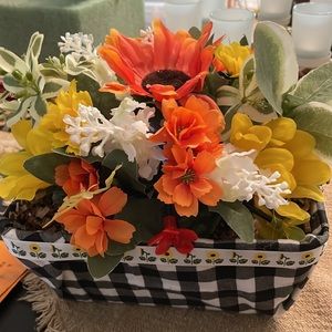 Lighted flower arrangement